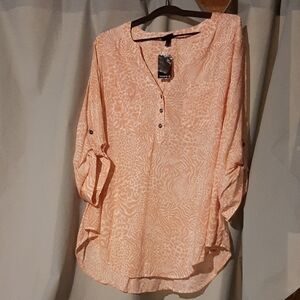 Torrid Size 1 Pink Harper Blouse